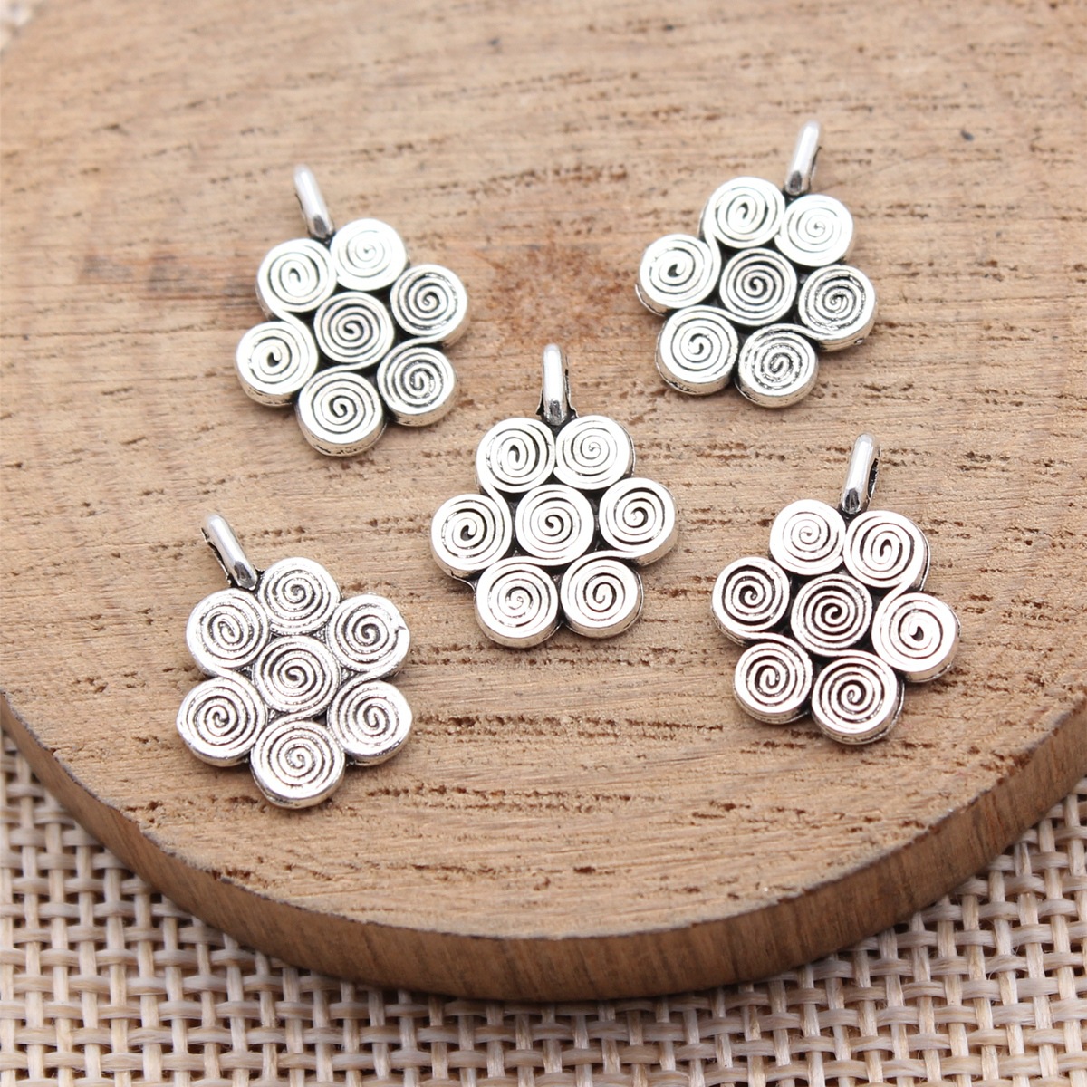 Vintage Fashion Stores - 40pcs 15x12mm(0.59x0.47inch) Antique Silver Color Swirl