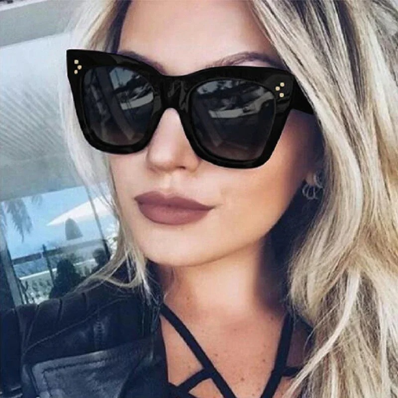 Vintage Fashion Enthusiasts - Square Retro Sunglasses Women Men Designer