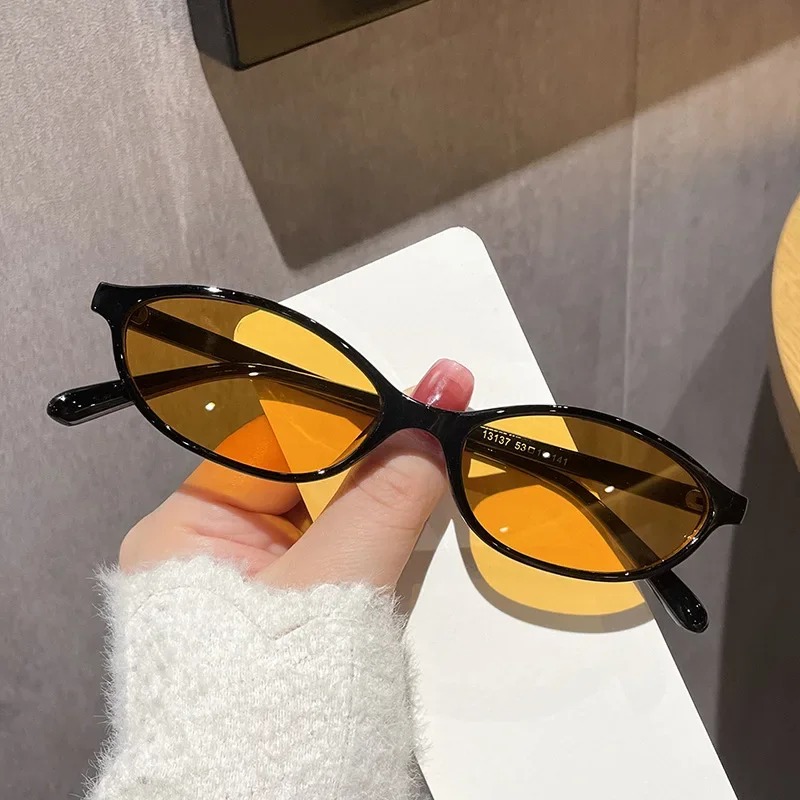 New Retro Sexy Cat Eye Sunglas - Vintage Fashion Enthusiasts ulasan dan harga