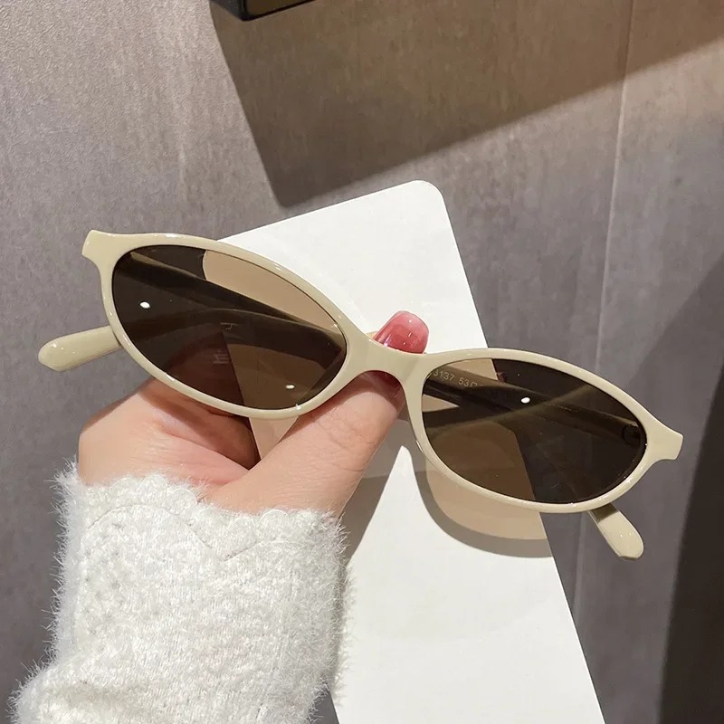 New Retro Sexy Cat Eye Sunglas - Vintage Fashion Enthusiasts ulasan dan harga