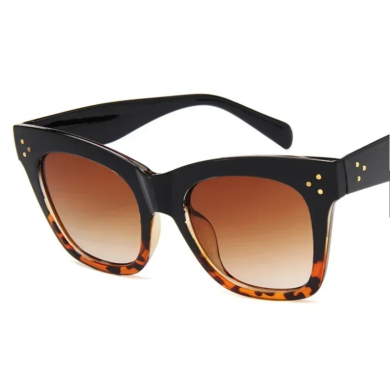 Square Retro Sunglasses Women  - Vintage Fashion Enthusiasts ulasan dan harga
